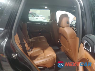 Zdjęcie 11 z 14 samochodu: 2017 PORSCHE CAYENNE VIN:WP1AA2A27HKA86824 - miniatura