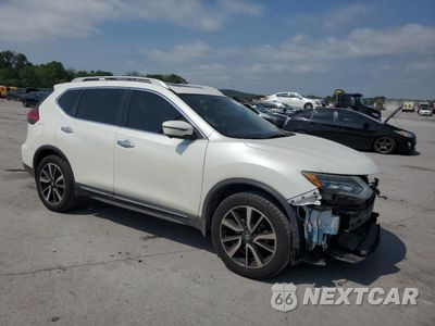 Czwarte zdjęcie samochodu z boku: 2017 NISSAN ROGUE SV VIN:5N1AT2MV7HC760915 - miniatura