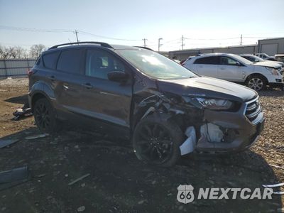 Czwarte zdjęcie samochodu z boku: 2019 FORD ESCAPE SE VIN:1FMCU9GD8KUB09229 - miniatura