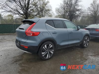 Trzecie zdjęcie samochodu z tyłu: 2023 VOLVO XC40 PLUS VIN:YV4L12UN0P2104186 - miniatura