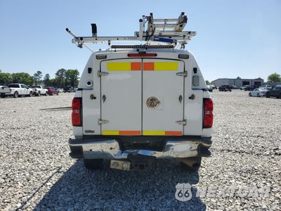 Zdjęcie 6 z 12 samochodu: 2018 CHEVROLET SILVERADO K2500 HEAVY DUTY VIN:1GC2KUEGXJZ192864 - miniatura