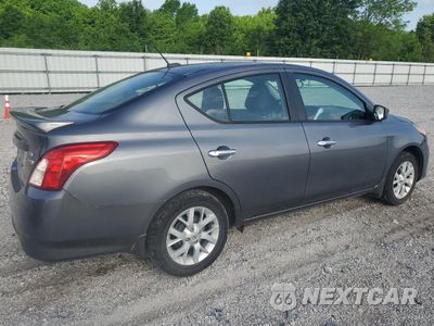 Trzecie zdjęcie samochodu z tyłu: 2019 NISSAN VERSA S VIN:3N1CN7AP5KL829397 - miniatura