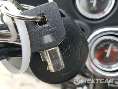 Zdjęcie 8 z 9 samochodu: 2011 HARLEY-DAVIDSON FLHTCUTG VIN:1HD1MAM15BB853484 - miniatura