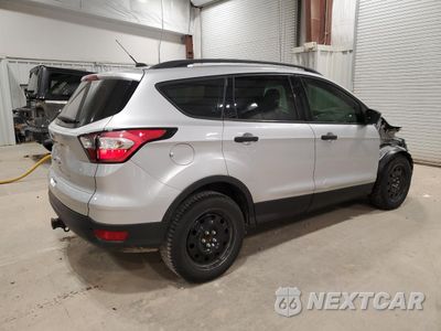 Trzecie zdjęcie samochodu z tyłu: 2018 FORD ESCAPE S VIN:1FMCU0F76JUC28953 - miniatura