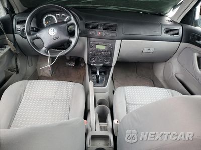 Zdjęcie 8 z 14 samochodu: 2004 VOLKSWAGEN JETTA GL VIN:3VWRK69M24M065961 - miniatura
