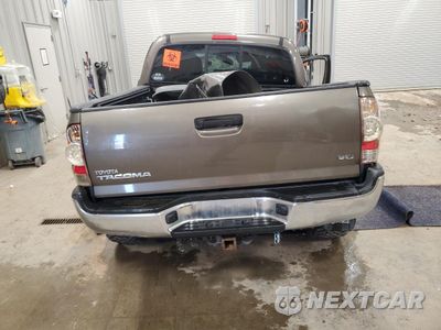 Zdjęcie 6 z 13 samochodu: 2013 TOYOTA TACOMA DOUBLE CAB VIN:5TFLU4EN2DX056760 - miniatura