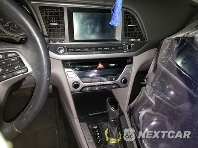 Zdjęcie 8 z 12 samochodu: 2017 HYUNDAI ELANTRA SE VIN:5NPD84LF0HH072770 - miniatura