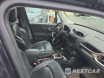 Piąte zdjęcie samochodu w środku: 2015 JEEP RENEGADE LIMITED VIN:ZACCJADT9FPB46338 - miniatura