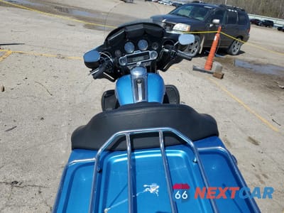 Zdjęcie 6 z 9 samochodu: 2011 HARLEY-DAVIDSON FLHTK VIN:1HD1KEM16BB622574 - miniatura