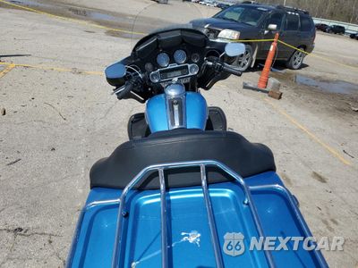 Zdjęcie 6 z 9 samochodu: 2011 HARLEY-DAVIDSON FLHTK VIN:1HD1KEM16BB622574 - miniatura