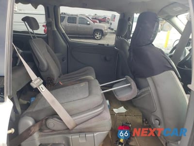 Zdjęcie 11 z 13 samochodu: 2007 CHRYSLER TOWN & COUNTRY LX VIN:2A4GP44R07R157614 - miniatura