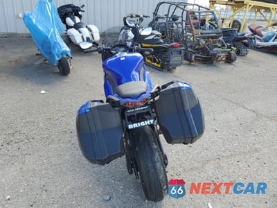 Czwarte zdjęcie samochodu z boku: 2014 KAWASAKI ZX1000 M VIN:JKAZXCM18EA000167 - miniatura