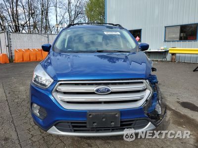 Piąte zdjęcie samochodu w środku: 2018 FORD ESCAPE SE VIN:1FMCU9GD4JUC60647 - miniatura