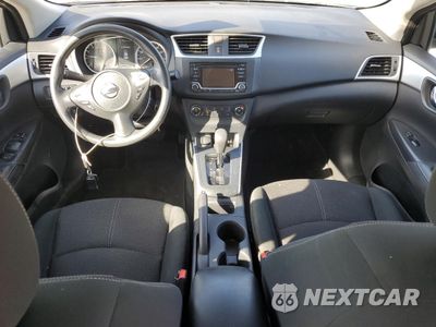 Zdjęcie 8 z 13 samochodu: 2018 NISSAN SENTRA S VIN:3N1AB7AP8JY242581 - miniatura