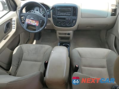 Zdjęcie 8 z 14 samochodu: 2003 FORD ESCAPE XLS VIN:1FMYU02183KB45840 - miniatura