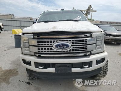 Piąte zdjęcie samochodu w środku: 2017 FORD F250 SUPER DUTY VIN:1FT7W2BT8HEE88788 - miniatura