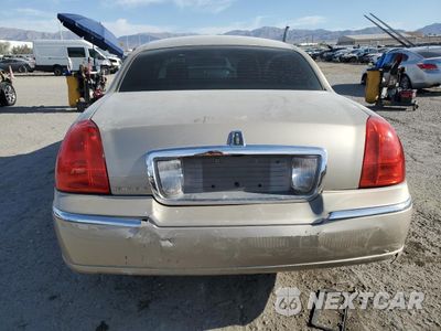 Zdjęcie 6 z 14 samochodu: 2010 LINCOLN TOWN CAR SIGNATURE LIMITED VIN:2LNBL8CV2AX752075 - miniatura