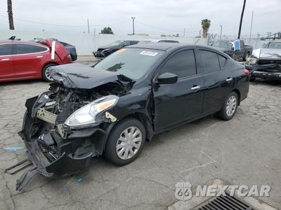 2017 NISSAN VERSA S 3N1CN7AP8HL809900 - główne zdjęcie licytacji z USA - miniatura