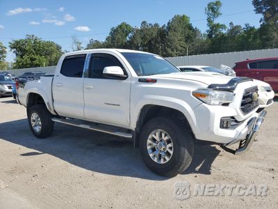 Czwarte zdjęcie samochodu z boku: 2017 TOYOTA TACOMA DOUBLE CAB VIN:5TFAZ5CNXHX028194 - miniatura
