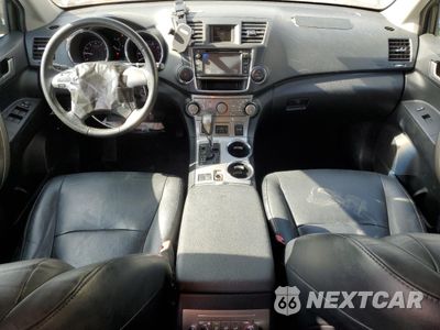 Zdjęcie 8 z 13 samochodu: 2013 TOYOTA HIGHLANDER BASE VIN:5TDZK3EH0DS118280 - miniatura