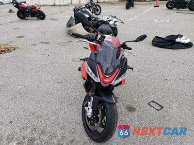 Drugie zdjęcie samochodu z przodu: 2023 APRILIA TUONO 660 VIN:ZD4KSUL07PS000389 - miniatura