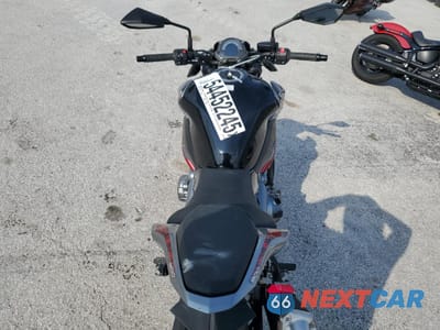 Zdjęcie 6 z 10 samochodu: 2019 KAWASAKI ZR900 VIN:JKAZR2A10KA003391 - miniatura