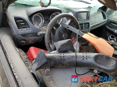 Zdjęcie 8 z 14 samochodu: 2016 DODGE GRAND CARAVAN SXT VIN:2C4RDGCG4GR219749 - miniatura