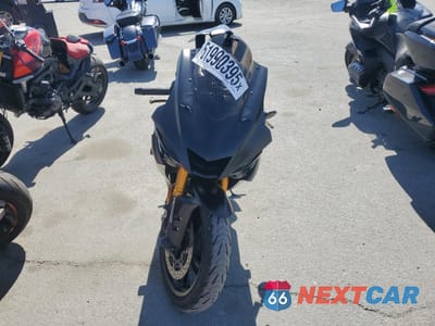 Drugie zdjęcie samochodu z przodu: 2017 YAMAHA YZFR6 C VIN:JYARJ28Y4HA000739 - miniatura