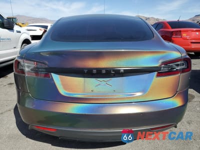 Zdjęcie 6 z 12 samochodu: 2015 TESLA MODEL S 70D VIN:5YJSA1S28FF099459 - miniatura