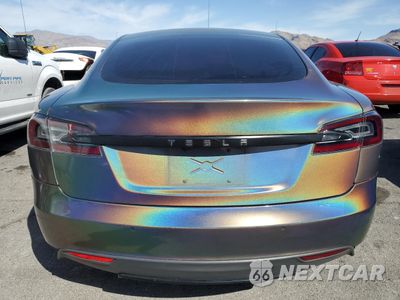 Zdjęcie 6 z 12 samochodu: 2015 TESLA MODEL S 70D VIN:5YJSA1S28FF099459 - miniatura