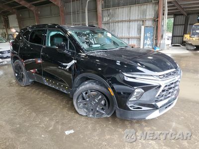 Czwarte zdjęcie samochodu z boku: 2024 CHEVROLET BLAZER 3LT VIN:3GNKBDR47RS177142 - miniatura