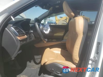 Zdjęcie 7 z 13 samochodu: 2016 VOLVO XC90 T6 VIN:YV4A22PL8G1071863 - miniatura