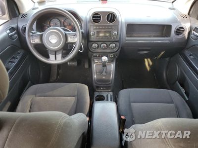Zdjęcie 8 z 15 samochodu: 2011 JEEP COMPASS VIN:1J4NF4FB5BD187276 - miniatura