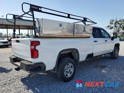 Trzecie zdjęcie samochodu z tyłu: 2024 CHEVROLET SILVERADO C2500 HEAVY DUTY VIN:1GC4WLE74RF260547 - miniatura