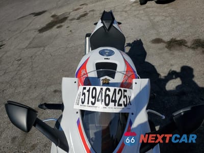 Piąte zdjęcie samochodu w środku: 2023 APRILIA RSV4 FACTORY VIN:ZD4KYUB02PS000817 - miniatura