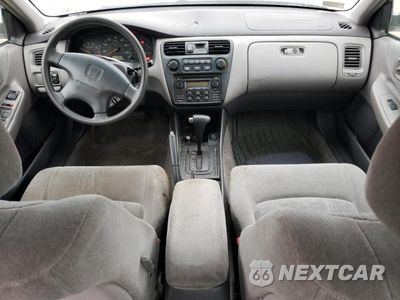 Zdjęcie 8 z 12 samochodu: 2000 HONDA ACCORD EX VIN:1HGCG5653YA155464 - miniatura