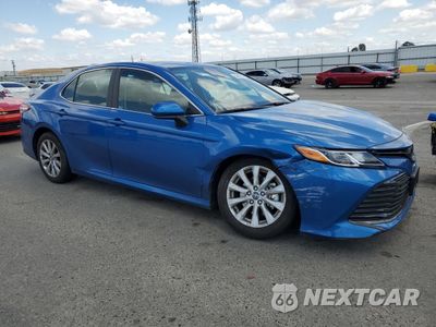 Czwarte zdjęcie samochodu z boku: 2020 TOYOTA CAMRY LE VIN:4T1C11AK3LU308420 - miniatura