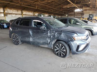 Czwarte zdjęcie samochodu z boku: 2023 VOLKSWAGEN TAOS SE VIN:3VVEX7B27PM362750 - miniatura