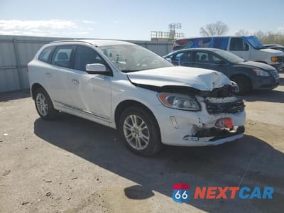 Czwarte zdjęcie samochodu z boku: 2015 VOLVO XC60 VIN:YV440MDJXF2680270 - miniatura
