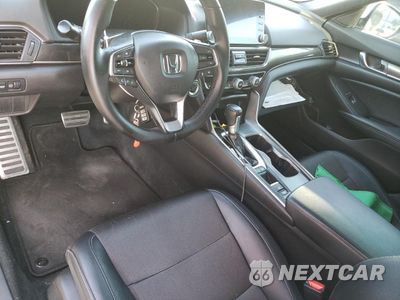Zdjęcie 8 z 12 samochodu: 2018 HONDA ACCORD SPORT VIN:1HGCV1F32JA154020 - miniatura