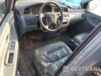 Zdjęcie 8 z 13 samochodu: 2002 HONDA ODYSSEY EXL VIN:2HKRL18952H551358 - miniatura