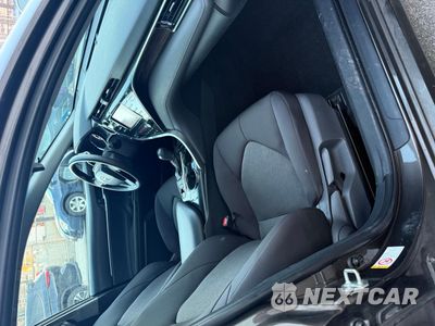 Zdjęcie 6 z 10 samochodu: 2018 TOYOTA CAMRY LE VIN:4T1B31HKXJU002551 - miniatura