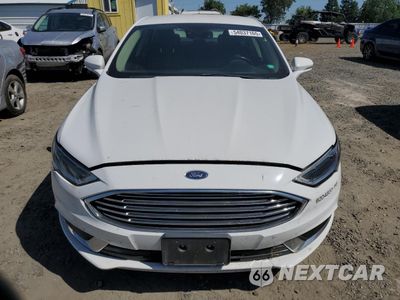 Piąte zdjęcie samochodu w środku: 2018 FORD FUSION SE HYBRID VIN:3FA6P0LU1JR118702 - miniatura