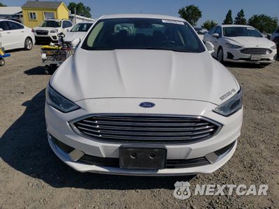 Piąte zdjęcie samochodu w środku: 2018 FORD FUSION SE HYBRID VIN:3FA6P0LU8JR129826 - miniatura