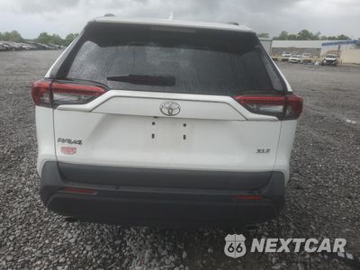 Zdjęcie 6 z 16 samochodu: 2021 TOYOTA RAV4 XLE VIN:2T3W1RFV1MC168148 - miniatura