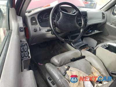 Zdjęcie 8 z 12 samochodu: 1995 FORD EXPLORER VIN:1FMDU34XXSZB91161 - miniatura