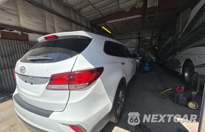Czwarte zdjęcie samochodu z boku: 2017 HYUNDAI SANTA FE SE VIN:KM8SN4HF2HU228043 - miniatura