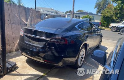 Czwarte zdjęcie samochodu z boku: 2019 TESLA MODEL S VIN:5YJSA1E23KF332539 - miniatura