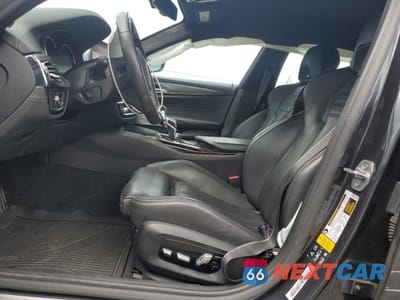 Zdjęcie 7 z 13 samochodu: 2019 BMW M5 VIN:WBSJF0C56KB448351 - miniatura