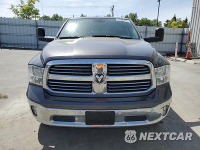 Piąte zdjęcie samochodu w środku: 2018 RAM 1500 SLT VIN:1C6RR7GT9JS115411 - miniatura